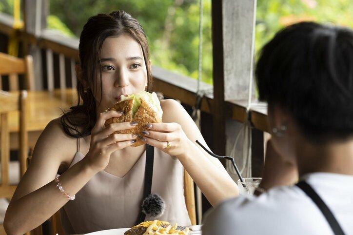 ペアルックの約束を破った理由は本命ができたから？モテモテの美人女子大生が本音を告白『シャッフルアイランド Season3』#7