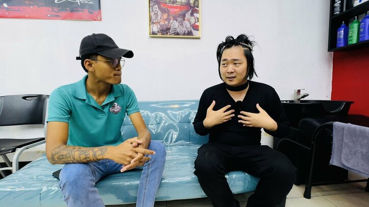 【写真・画像】人生に絶望した天才芸人が“誰も知らない国”で髪を切る…ヒコロヒー・モグライダー芝・アルピー平子の新感覚“海外旅バラエティ”が復活！　3枚目