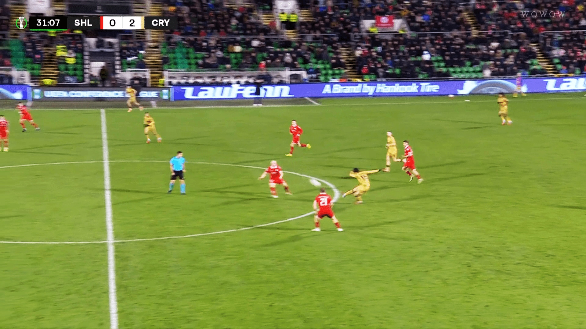 【写真・画像】「天才だ」鎌田大地が“美しすぎるダイレクトパス”でプレアシスト!「まさにピンポイント」「格が違う」現地実況&ファンが大絶賛 1枚目