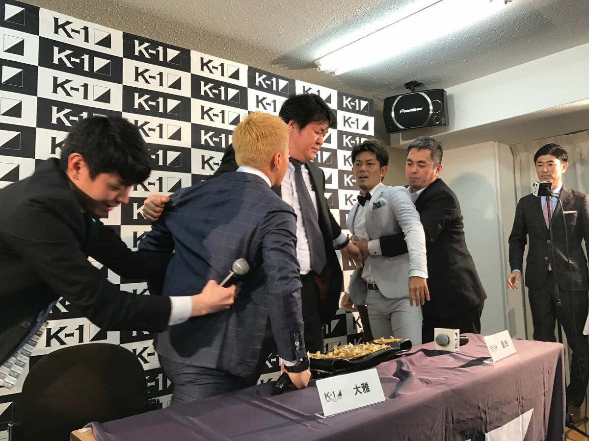 【K-1】大雅vs皇治、会見でビーフ合戦 掴み合いの大乱闘、撮影中止に | 格闘技 | ABEMA TIMES | アベマタイムズ