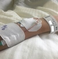 道端カレン『再び手術』