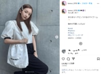 板野友美、キラキラピンをつけ最新コーディネートを公開 「キラキラ好き復活はおめでたい」「お背中も美しい」とファン歓喜