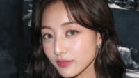 TWICE・JIHYO(27)ハワイでの大胆なビキニショット披露「ありえんスタイル」「リアルマーメイド」 