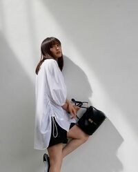 大政絢、私服での健康的な美脚にファン注目「太ももが眩しい」「美脚&笑顔に癒されます」