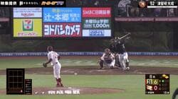 ピッチャーが華麗なヒールパス！？楽天・津留﨑&村林の“足-6-4-3” 奇跡のゲッツー完成の瞬間  「サッカー選手もびっくり」「美しすぎるヒールキックw」