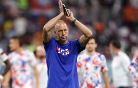 アメリカ代表指揮官、匿名の告発により30年以上前の暴力沙汰がW杯中に発覚…暴行した相手は結婚25周年を迎えた現在の妻