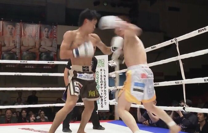 左フックからの