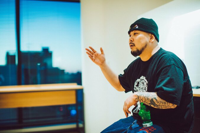 D.D.S「同じモチベーションの人間が同じようにや ったら(リモートでも)絶対に悪いものはできない」と断言する渾身の新作アルバムについて明かす！ 9枚目