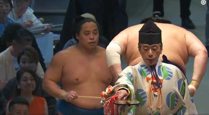 朝乃山を“一気”に…琴栄峰、激勝直後の振る舞いが話題「礼儀正しいよね」「四股だけじゃない」ファン感嘆 5枚目