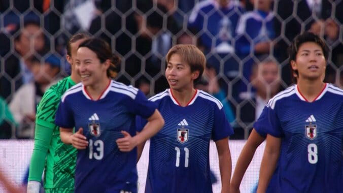 “まさかのゴール”に騒然！なでしこFW、敵GKからボール強奪→無慈悲な全力シュート「田中美南＝前田大然」「ナイスプレスだ」 5枚目