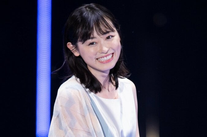 福原遥が「髪を染めました」と報告「めっちゃ可愛い」「大人な感じ」と反響 1枚目