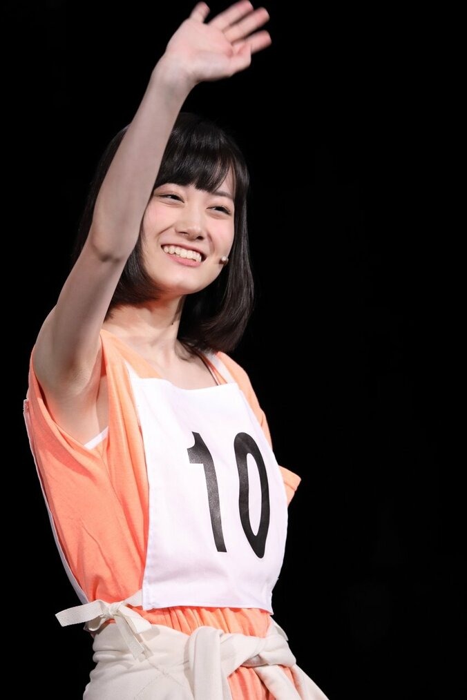 大園桃子が緊張で体震わせ涙…乃木坂46・３期生の初公演「３人のプリンシパル」がスタート　１期生からのアドバイスは？ 13枚目