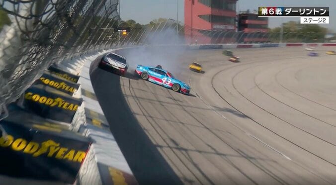 トヨタトヨタトヨタで「やってしまった」 9台中3台が脱落…痛恨同士討ちに「結構ハードに壁に…」中継陣も驚く 4枚目