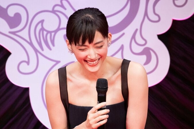 綾瀬はるか、クリスマスを男性と過ごすなら「お兄さんタイプ」が希望 7枚目