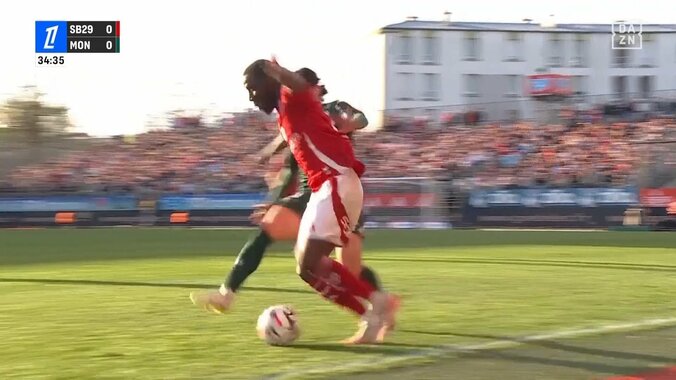 【映像】南野拓実、鬼の“3度追い”プレスバック→圧巻筋肉