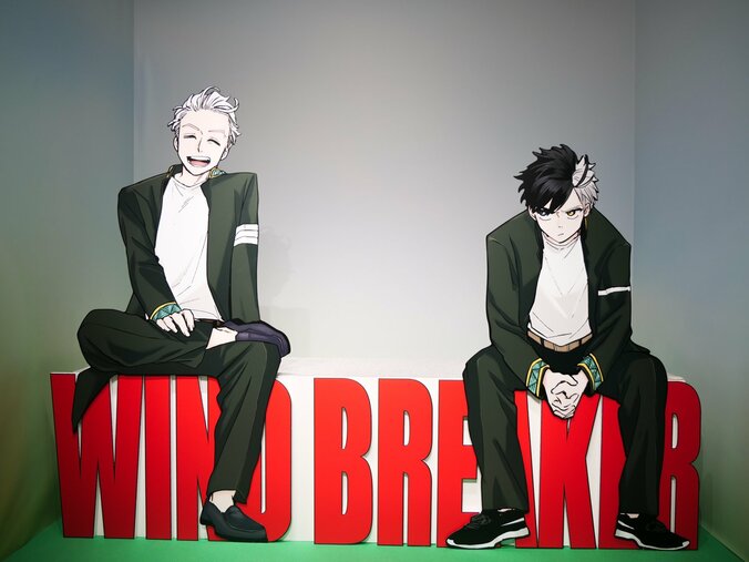 【写真・画像】校門やフラッグ、フォトスポットなど充実の展示！『WIND BREAKER』原画展東京会場レポート　6枚目