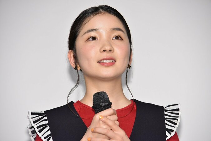 哀川翔の娘・福地桃子、初主演映画で母娘の確執を演じ「お母さんに対する尊敬の念が生まれました」 1枚目