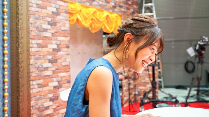 AbemaTV女子アナ・西澤由夏、「催眠術にかかった」「顔が泡まみれ」千鳥と共演で体当たり