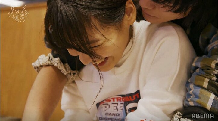 後ろからハグ&耳に息を吹きかけ…カイト&ありさ、告白成立後の初デートでラブラブ全開『オオカミくん』