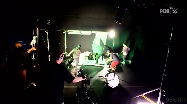 【写真・画像】日本人女子レスラー、リング外で宿敵とガチ乱闘 「おい、放せ！」撮影中のブチギレ急襲に現場騒然　1枚目