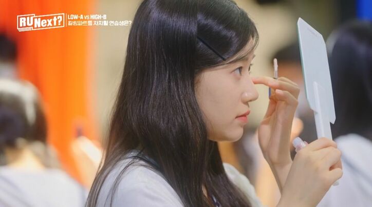 準備時間30分… とにかく必死にカメラにアピール！練習生たちが表現力を競い闘争心が剥き出しのバチバチの争い