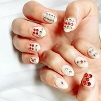 麻雀大好き女優・水崎綾女、華やかなピンズ風ネイルに「かわいい！」「九蓮宝燈狙いたい」と反響