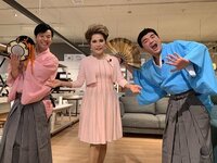 デヴィ夫人『デビュー夫人、ニトリへ♪』