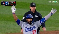 大谷翔平、ベッツ、フリーマンの“MVPトリオ”が雄叫び！ テオヘル同点打に「すごい展開だ」「さすがワールドシリーズ」ファンも大興奮の一部始終