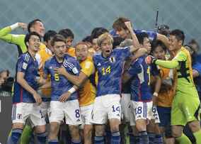 勝負所の原点回帰がドイツ戦の逆転勝利を導く。森保監督が懐に忍ばせていた３－４－２－１【レビュー】