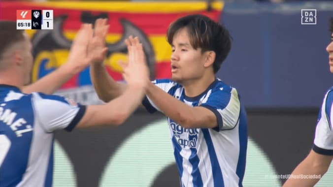 久保建英、プロキャリア初のヘディングゴール！クラブレベルでは45点目で自身初 大ジャンプから相手GKを欺くゴラッソ 5枚目