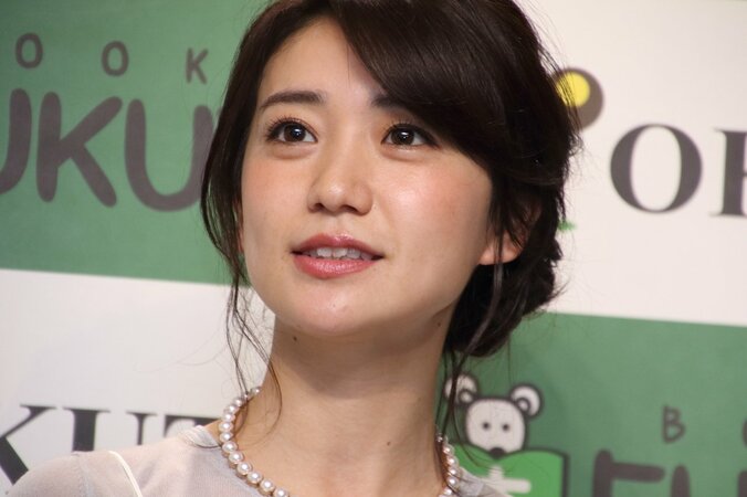 大島優子、ベッドで披露したすっぴん写真にファン大興奮「お隣失礼します」 1枚目