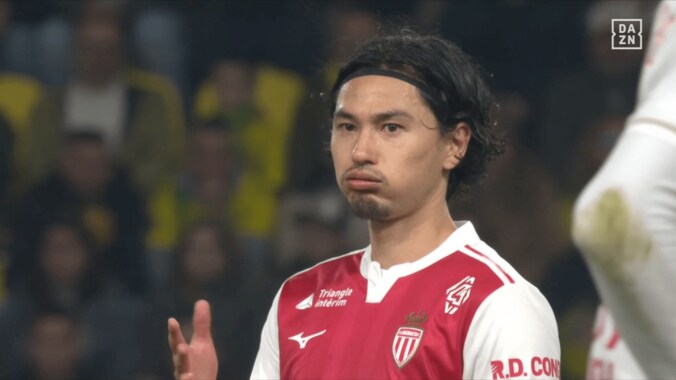 物議！南野拓実の“ゴール取り消し”に現地ファン怒り「信じられない判定」「画像じゃ何もわからない」VARの“証拠”が微妙すぎる？ 4枚目