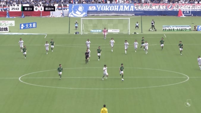 Jリーグにエンバペ出現！？“60m独走ゴール”が「爆速すぎる」「前田大然に匹敵」横浜FM・近藤友喜にファン驚愕「一人で完結」 5枚目