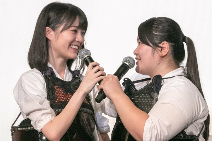 映画「あさひなぐ」本日公開!乃木坂46メンバー、初日舞台挨拶サプライズの手紙に涙