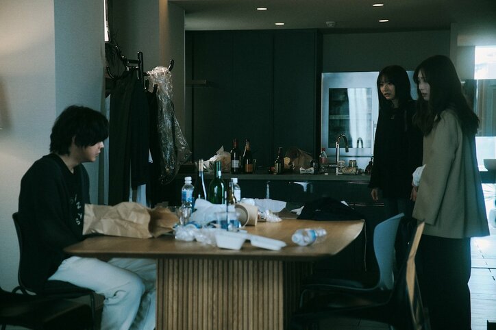 【写真・画像】未成年との淫行をネタに脅され…若きスタートアップCEOの黒すぎる現在と過去『透明なわたしたち』　2枚目