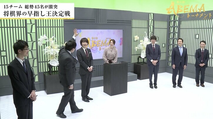 鈴木大介九段、巨体揺らして渾身の「にゃんぱすー」今や大盤解説でもお決まりあいさつに