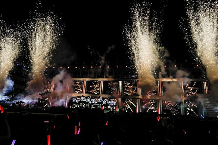 「どっちのパフォーマンスも見たい…」2つの会場のファンを唸らせた乃木坂46の“シンクロライブ”