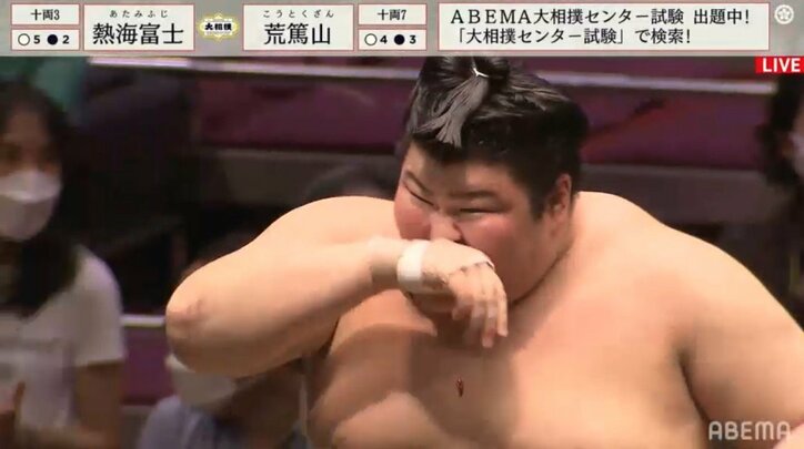角界の注目株・20歳の熱海富士、“鼻血ブー”な姿に相撲ファン悶絶「鼻ティッシュしてても可愛い」