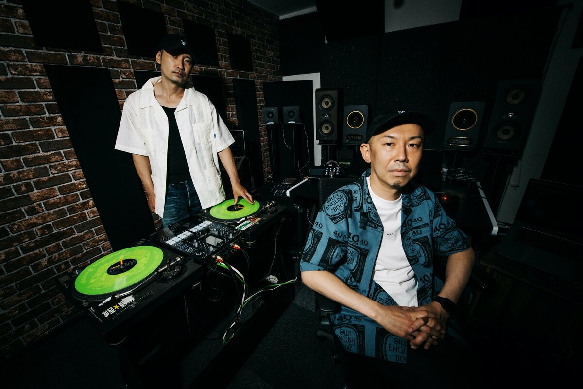 DMC世界チャンピオン DJ IZOH、プロデューサー NAOtheLAIZA 二人が 