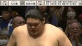新入幕力士にベテラン力士が勝ち越しの可能性を消され……“無念”の仕草に「悔しそう!」と感情移入