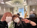 松嶋尚美、友人の結婚式で原千晶と再会「相変わらず面白い!!」