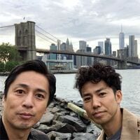 「相変わらずかっこいいお二人」チュート徳井×ピース綾部のニューヨーク2ショットに反響