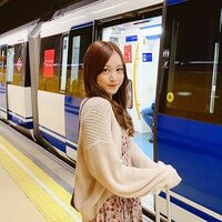 星野みなみ、異国の地での駅のホームで微笑む姿にファン歓喜「可愛すぎる 彼女感半端ない」