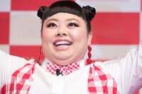 渡辺直美『グレイテスト・ショーマン』の“ヒゲを生やした女性”を完コピ「双子レベル」「似すぎ」と反響