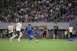 町田、クラブ史上最多38,402人が見守るJ2初の新国立開催・東京クラシックはドロー 黒田剛監督「勇気や感動を見せられるようにしたい」