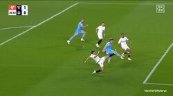 ワイルド！浅野拓磨、超加速スプリントからの野生的ジャンピングシュート「よくタッチしたけどな」DFを引きはがして飛び込むも痛恨の決定機逸