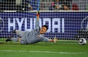 W杯開幕直前まで日本代表の正GKは誰になるか分からない？　“12年前の川島永嗣”となる男は現れるのか