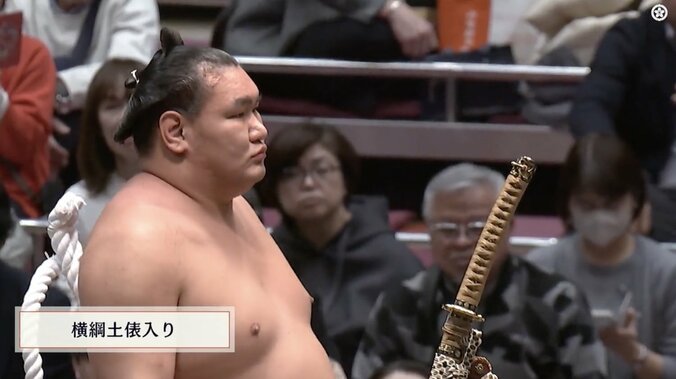 異様な声援が何度も鳴り響いた横綱土俵入り