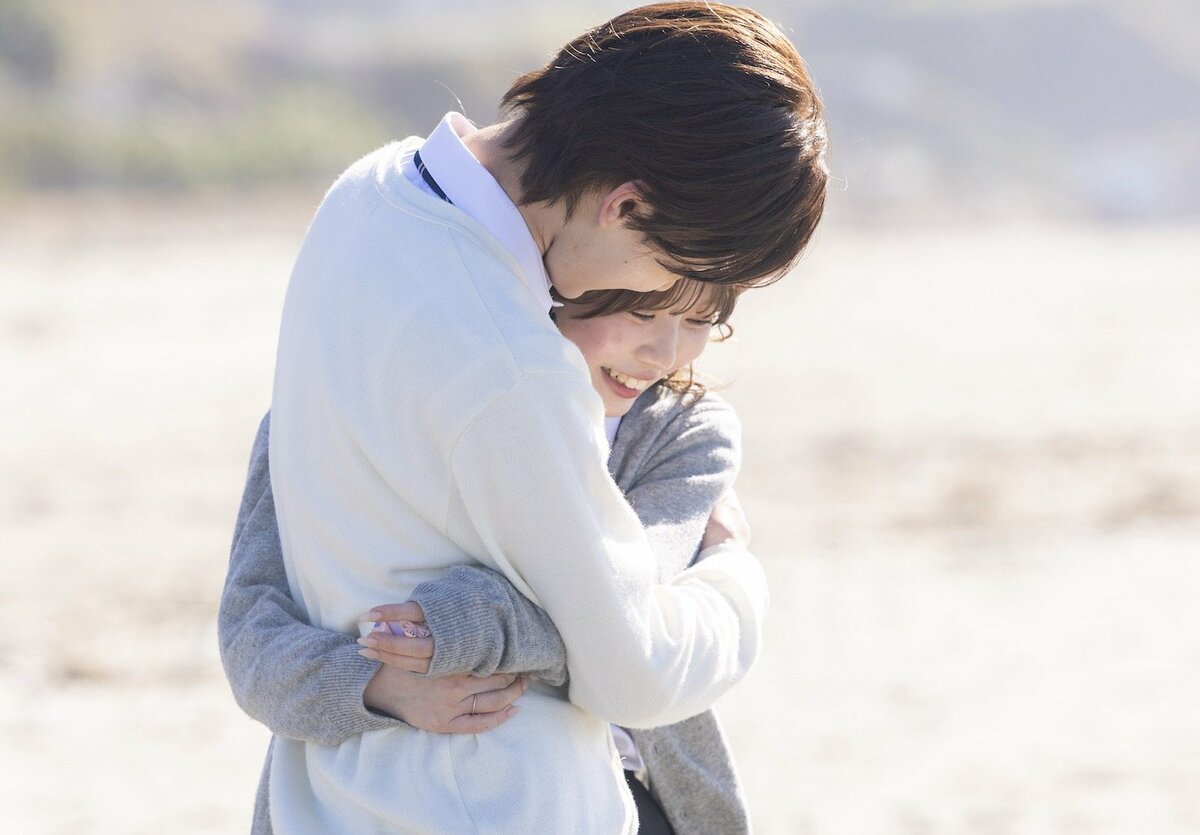 刺激が強い…」超絶イケメン高校生、情熱的なアタックでモテ女子と告白 