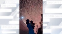 【映像】人生初の花火を見つめる0歳児の赤ちゃん